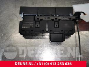 Volkswagen Golf PDC Schalter O180736 foto 2