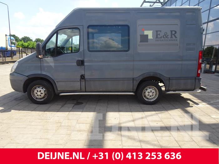 Iveco Daily Extra Ruit 2Deurs links-achter O180891