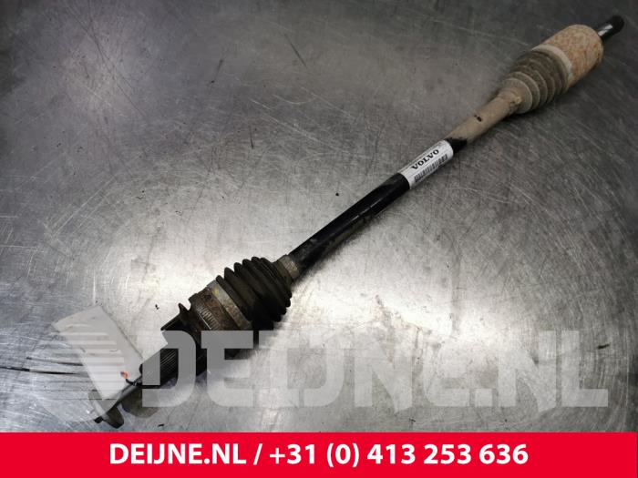 Gebruikte Steekas rechts-achter Volvo XC60 I (DZ) 2.4 D4 20V AWD Prijs € 50,00 Margeregeling aangeboden door van Deijne Onderdelen Uden B.V.