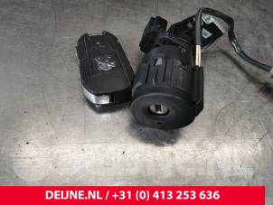 Peugeot Expert Ignition lock + key O181184 photo 3