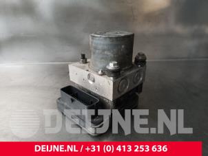 Peugeot Expert ABS pump O181153 photo 2