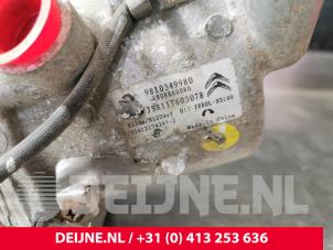 Peugeot Expert Air conditioning pump O181162 photo 2