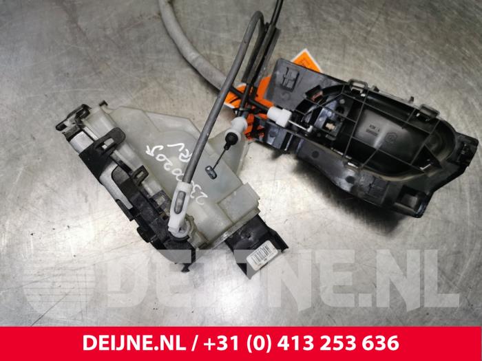 Peugeot Expert Door lock mechanism 2-door, right O181233