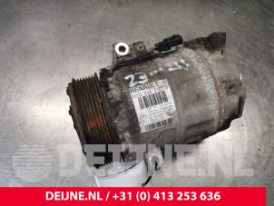 Opel Vivaro Air conditioning pump O181269 photo 2