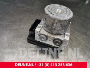 Opel Vivaro ABS Pumpe O181262 foto 3