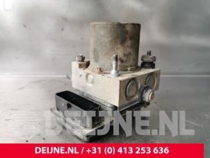 Renault Trafic ABS pump O181639 photo 3