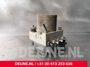 Gebruikte ABS Pomp Renault Trafic New (FL) 2.0 dCi 16V 115 Prijs € 151,25 Inclusief btw aangeboden door van Deijne Onderdelen Uden B.V.