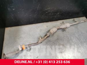Opel Vivaro Katalysator O181732 foto 2