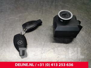 Mercedes Vito Ignition lock + key O181786 photo 2