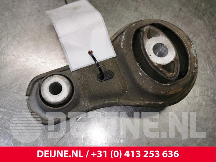 Gebruikte Motorsteun Mercedes Vito (447.6) 1.6 111 CDI 16V Prijs € 24,20 Inclusief btw aangeboden door van Deijne Onderdelen Uden B.V.