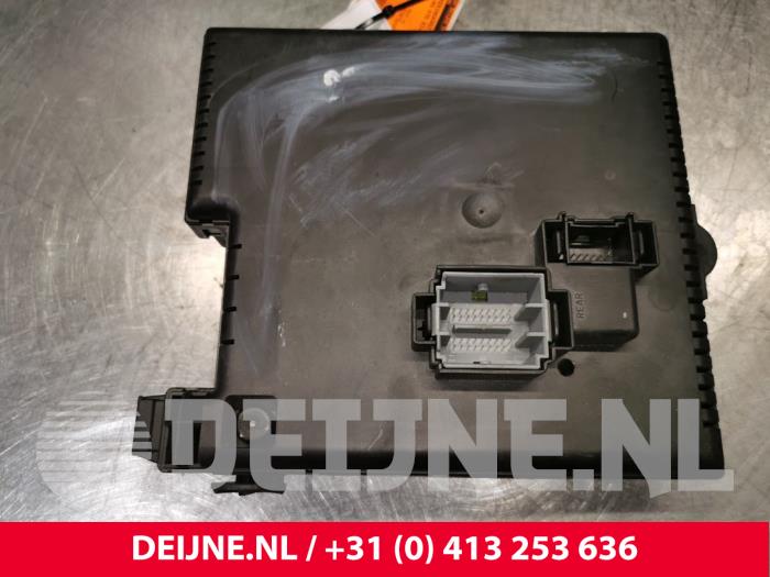 Volvo V70 Zekeringkast O181853