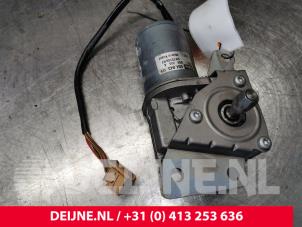 Volkswagen Transporter Sliding door motor, left O181877 photo 2