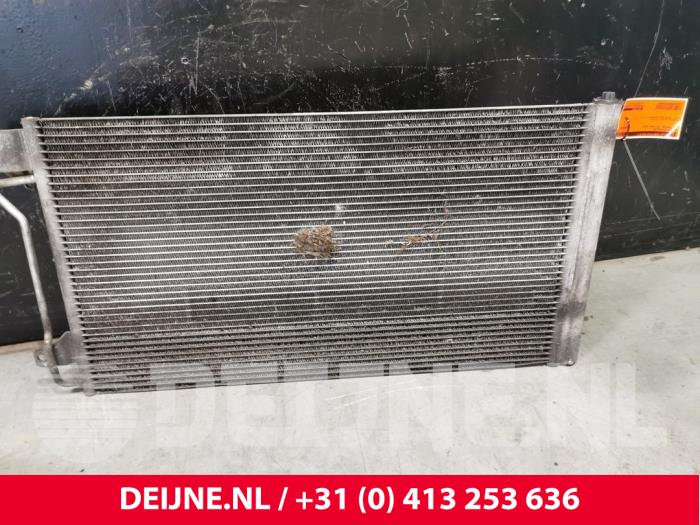 Gebruikte Airco Condensor Volkswagen Transporter T5 2.5 TDi Prijs € 54,45 Inclusief btw aangeboden door van Deijne Onderdelen Uden B.V.