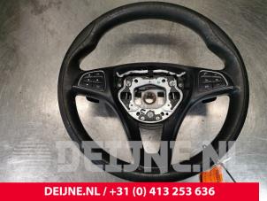 Gebruikte Stuurwiel Mercedes Vito Tourer (447.7) 2.2 114 CDI 16V Prijs € 211,75 Inclusief btw aangeboden door van Deijne Onderdelen Uden B.V.