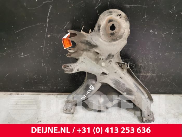 Mercedes Vito Querlenker unten rechts hinten O181937
