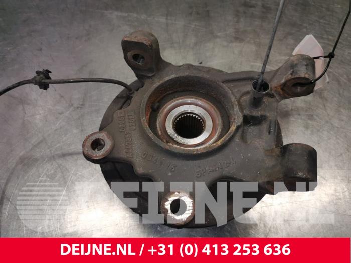 Mercedes Vito Achsschenkel links hinten O181940