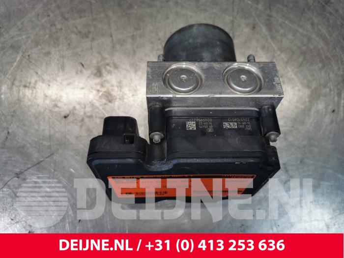 Gebruikte ABS Pomp Mercedes Vito (447.6) 1.6 111 CDI 16V Prijs € 242,00 Inclusief btw aangeboden door van Deijne Onderdelen Uden B.V.