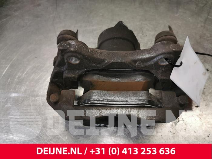 Mercedes Vito Remklauw (Tang) links-achter O182008