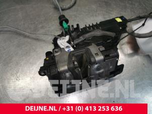 Mercedes Vito Türschlossmechanik 2-türig rechts O182045 foto 3