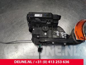 Mercedes Vito Türschlossmechanik 2-türig rechts O182045 foto 2