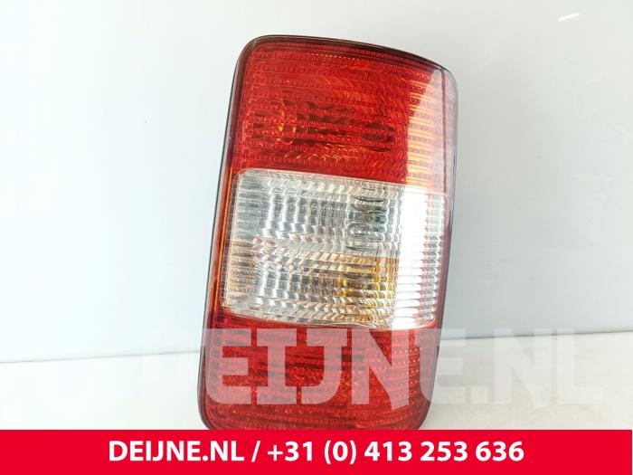 Volkswagen Caddy Rücklicht rechts O182355