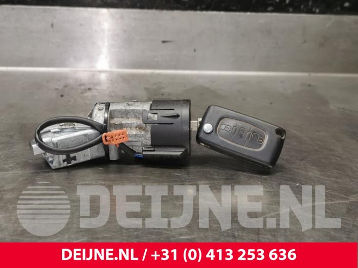 Citroen Berlingo Kontaktslot+Sleutel O182492