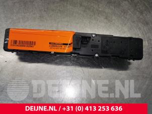 Mercedes Vito Paniekverlichtings Schakelaar O182583 foto 3