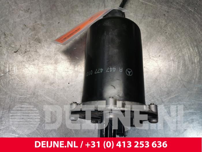 Mercedes Vito Brandstoffilterhuis O182677