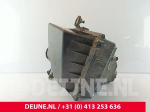 Volvo V50 Air box O182862 photo 3