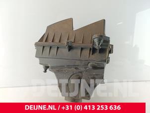 Volvo V50 Air box O182862 photo 2