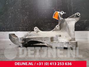 Opel Vivaro Aircopomp Steun O182943 foto 2