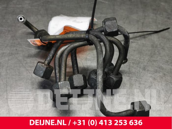 Opel Vivaro Fuel line O182951