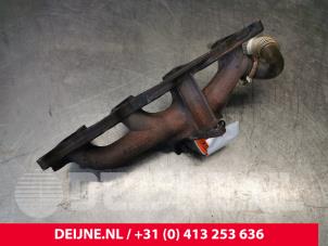 Opel Vivaro Uitlaatspruitstuk O182960 foto 3