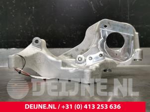 Volvo V60 Alternator lower bracket O182961 foto 2