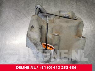 Gebruikte Motorsteun Volvo V60 I (FW/GW) 2.0 D2 16V Prijs € 35,00 Margeregeling aangeboden door van Deijne Onderdelen Uden B.V.