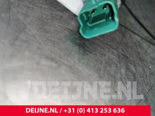 Peugeot Expert Oil level sensor O183104 photo 3