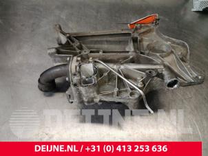Mercedes Sprinter Dynamosteun boven O183128 foto 4