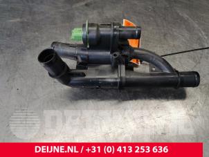 Gebruikte Thermostaathuis Volvo V40 (MV) 1.6 D2 Prijs € 50,00 Margeregeling aangeboden door van Deijne Onderdelen Uden B.V.