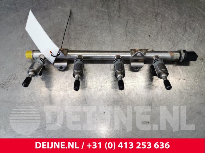 Gebruikte Injector brug Volkswagen Golf VII (AUA) 1.4 TSI 16V Prijs € 19,00 Margeregeling aangeboden door van Deijne Onderdelen Uden B.V.