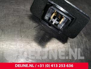 Ford Transit Kennzeichenbeleuchtung O9990001805 foto 4