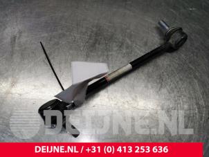 Tesla Model 3 Anti-roll bar guide O183315 photo 2
