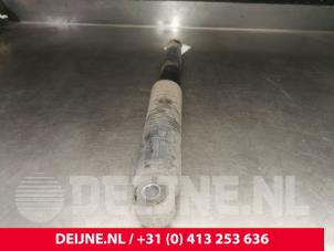 Iveco Daily Stoßdämpfer rechts hinten O183408 foto 3