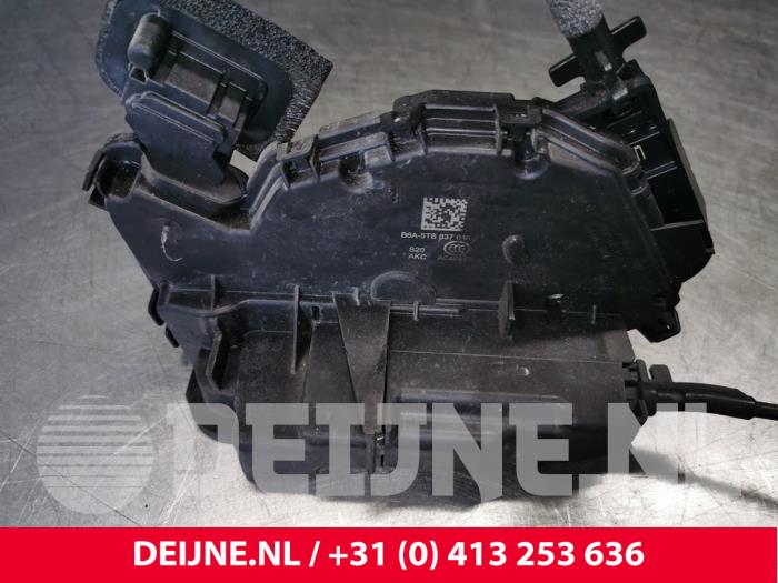Volkswagen Caddy Door lock mechanism 2-door, right O183447