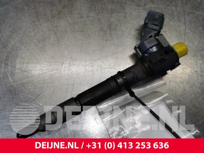 Gebruikte Verstuiver (diesel) Volvo V60 II (ZW) 2.0 D4 16V Prijs € 125,00 Margeregeling aangeboden door van Deijne Onderdelen Uden B.V.