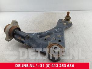 Mercedes Vito Querlenker unten rechts vorne O183626 foto 3