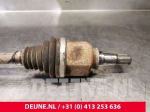 Opel Vivaro Aandrijfas links-voor O183755 foto 2
