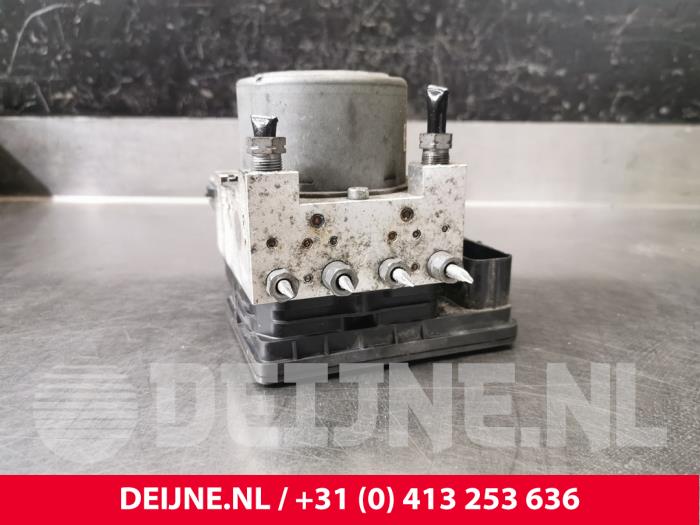 Opel Vivaro ABS Pomp O183757
