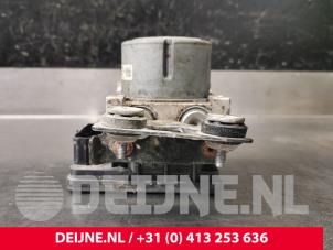 Opel Vivaro ABS Pomp O183757 foto 3