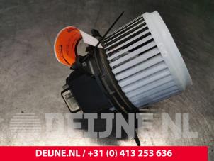 Toyota Pro-Ace Heizung Belüftungsmotor O184042 foto 3
