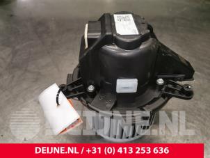 Toyota Pro-Ace Heizung Belüftungsmotor O184042 foto 2